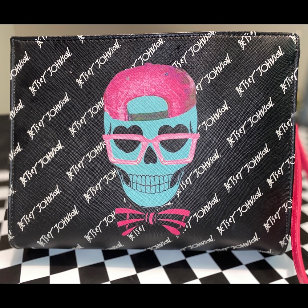 Betsy Johnson Skull Clutch